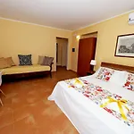 Palazzo Toraldo Di Francia Bed & Breakfast