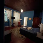 Palazzo Toraldo Di Francia Bed & Breakfast Tropea
