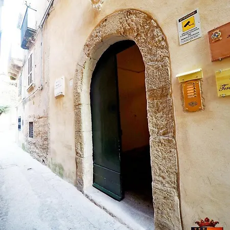 Palazzo Toraldo Di Francia 4*