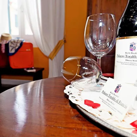 B&B Palazzo Toraldo Di Francia
