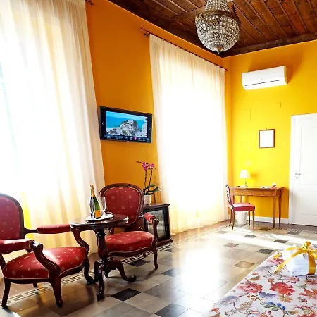 Palazzo Toraldo Di Francia B&B