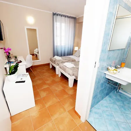 Palazzo Toraldo Di Francia Bed & Breakfast 4*