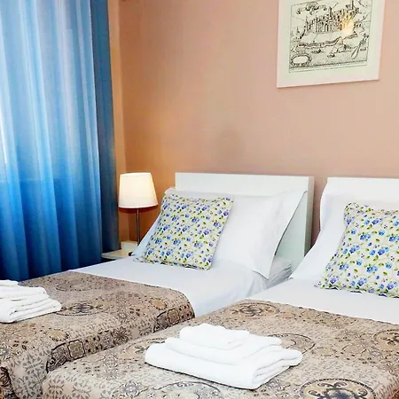 Palazzo Toraldo Di Francia ベッド・アンド・ブレックファスト トロペーア