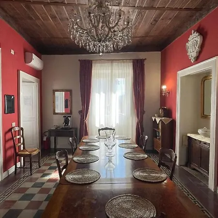 Palazzo Toraldo Di Francia Nocleg ze śniadaniem Tropea