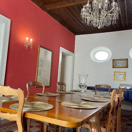 Palazzo Toraldo Di Francia Tropea