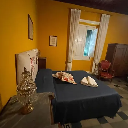 ベッド・アンド・ブレックファスト Palazzo Toraldo Di Francia 4*