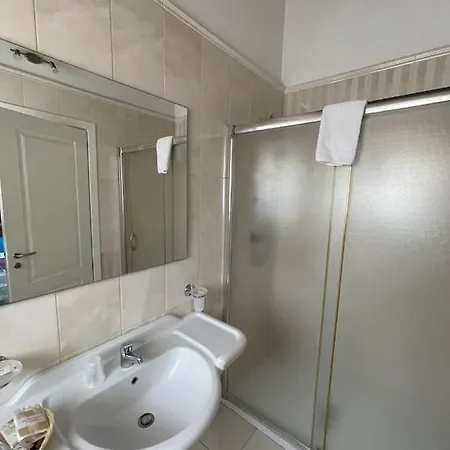 B&B Palazzo Toraldo Di Francia 트로페아