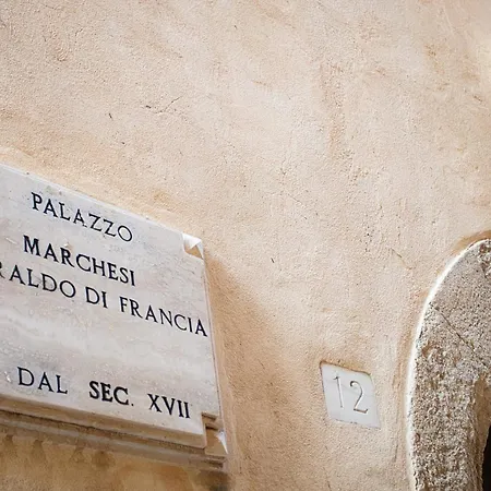 B&B Palazzo Toraldo Di Francia