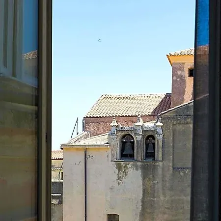 Palazzo Toraldo Di Francia B&B 4*