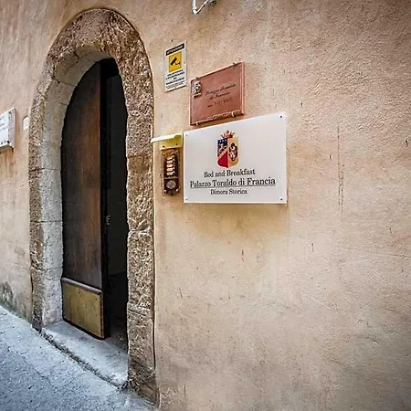 Bed & Breakfast Palazzo Toraldo Di Francia Tropea