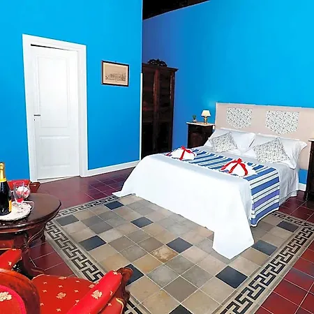 Palazzo Toraldo Di Francia Bed & Breakfast