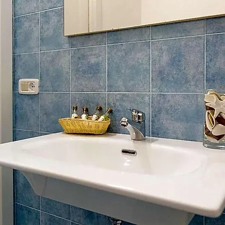 Palazzo Toraldo Di Francia Bed & Breakfast Tropea