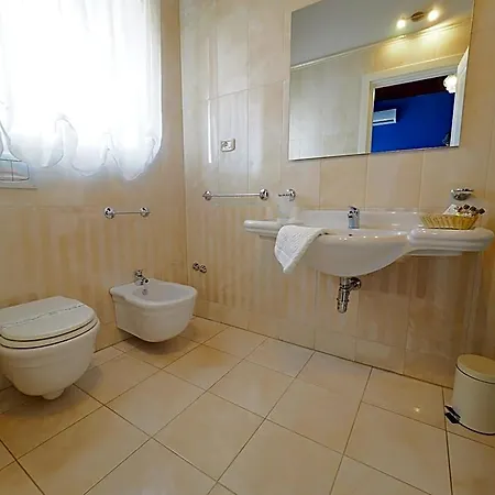 Palazzo Toraldo Di Francia Bed & Breakfast