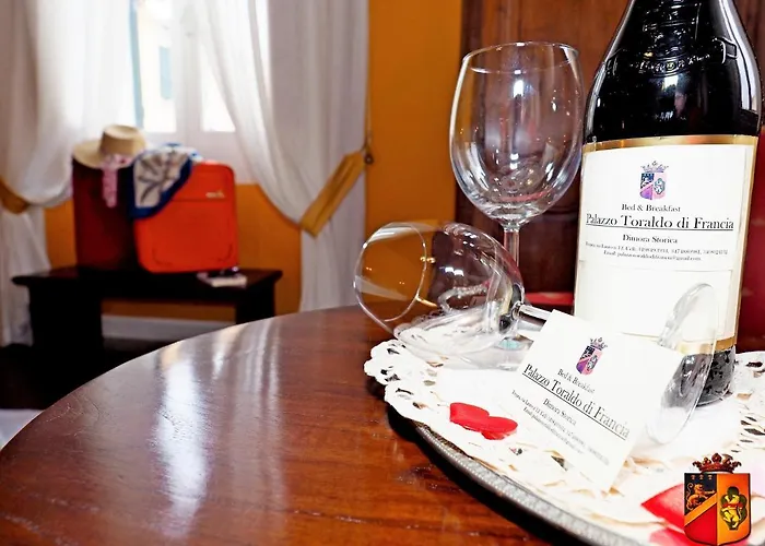 לינה וארוחת בוקר Palazzo Toraldo Di Francia