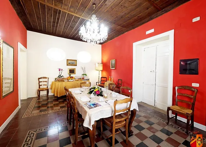 Palazzo Toraldo Di Francia לינה וארוחת בוקר 4*