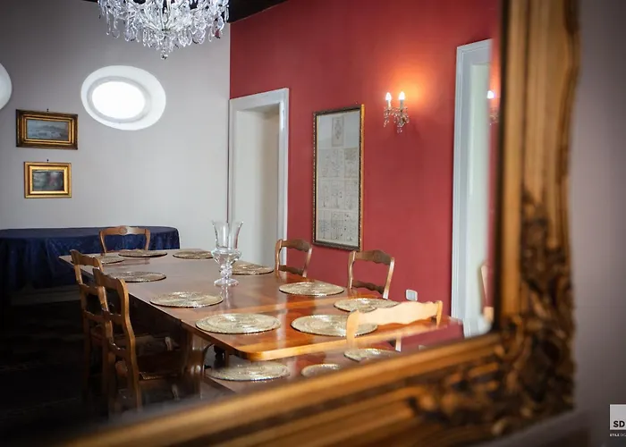 לינה וארוחת בוקר Palazzo Toraldo Di Francia